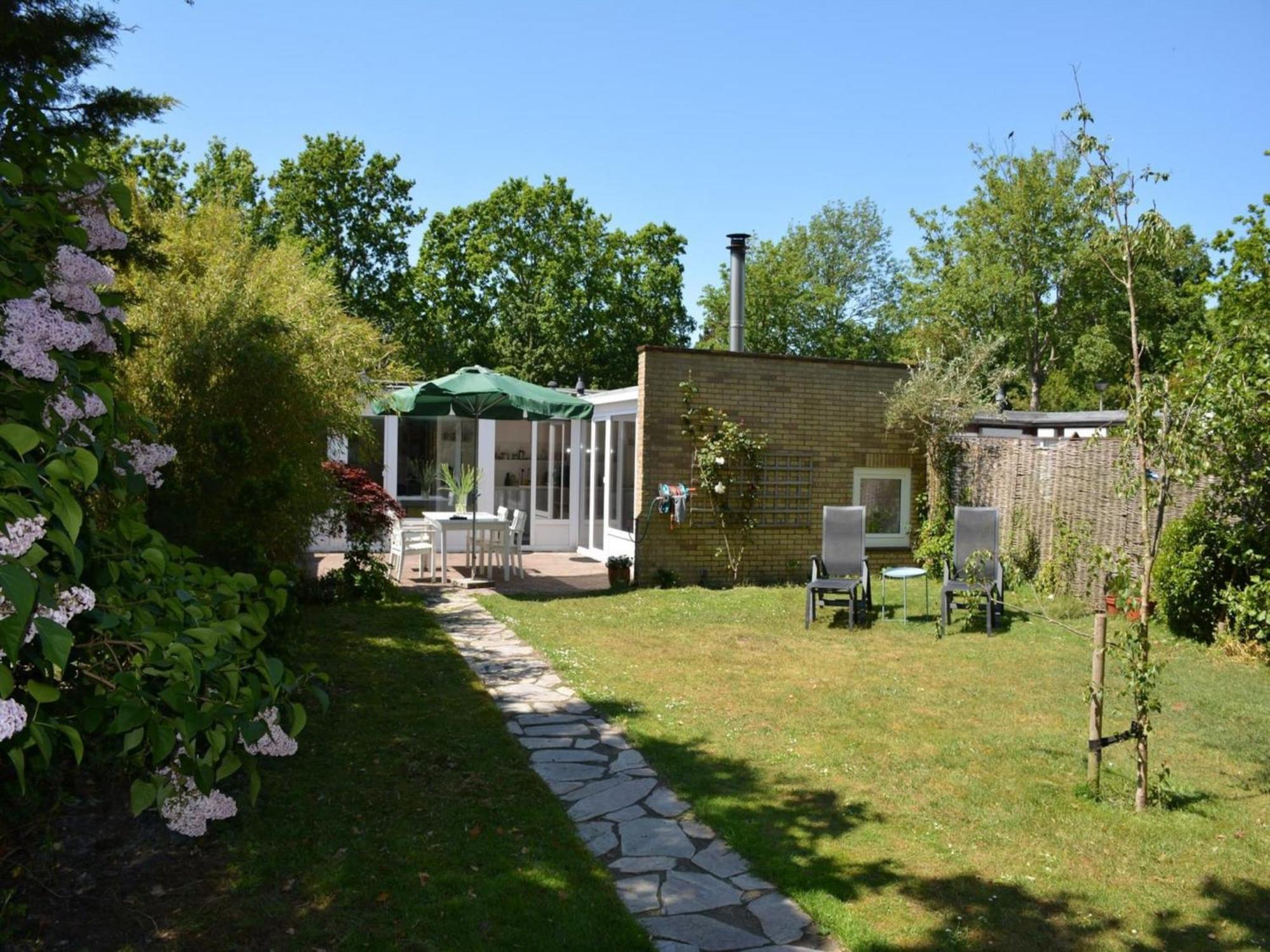 Stylish Bungalow With A Large Garden Sint Maartensvlotbrug Exterior foto