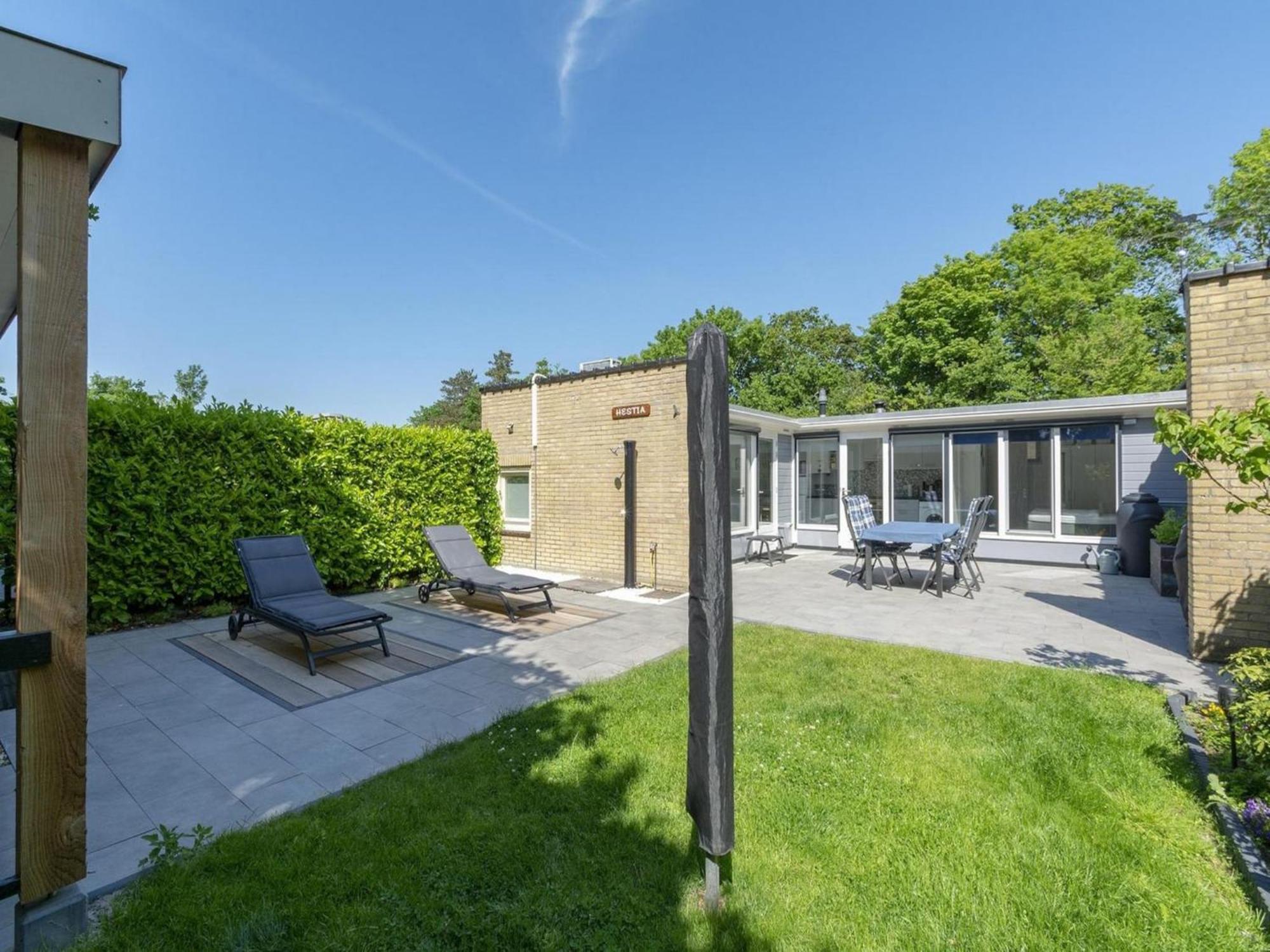 Stylish Bungalow With A Large Garden Sint Maartensvlotbrug Exterior foto